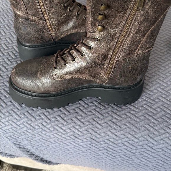 NWOT Steve Madden Rowen Boot in Brown Distressed Size 8.5 - Picture 13 of 13